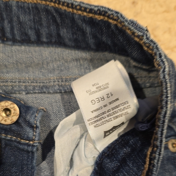 Levi's Blue Denim Cut-Off Shorts - Picture 4 of 4